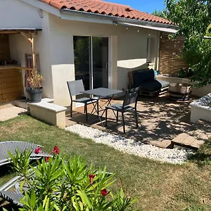 Bambou Avec Piscine Saint-Andeol-le-Chateau