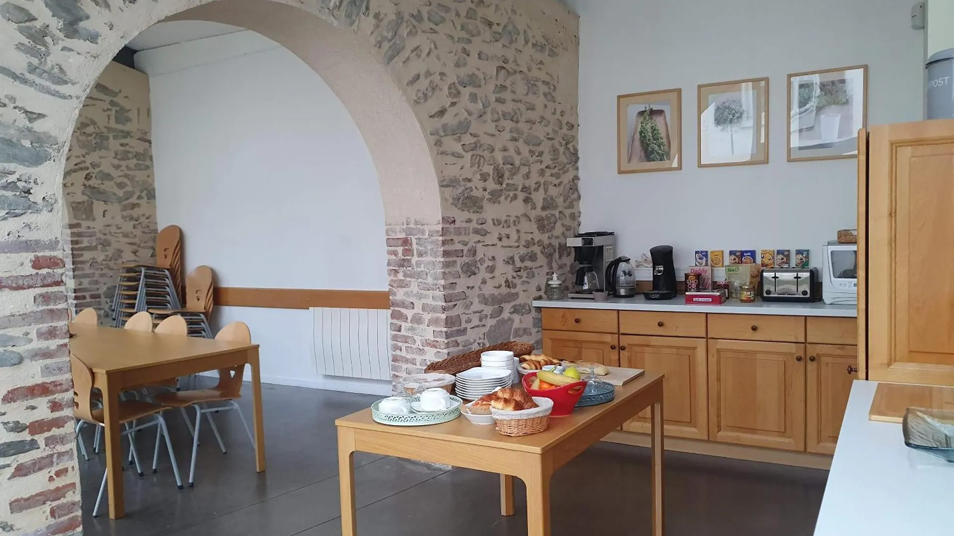Holiday home Gite Les Arches Saint-Andeol-le-Chateau